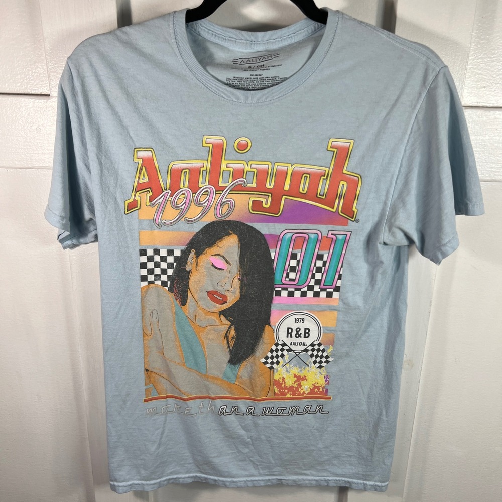 Aaliyah 1996 More Than a Woman Graphic T-Shirt Light Blue Small RN86947